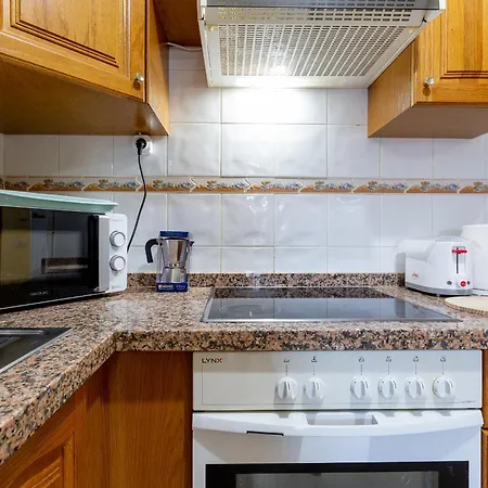 2a Abrigos, Wifi Y Balcon Appartamento